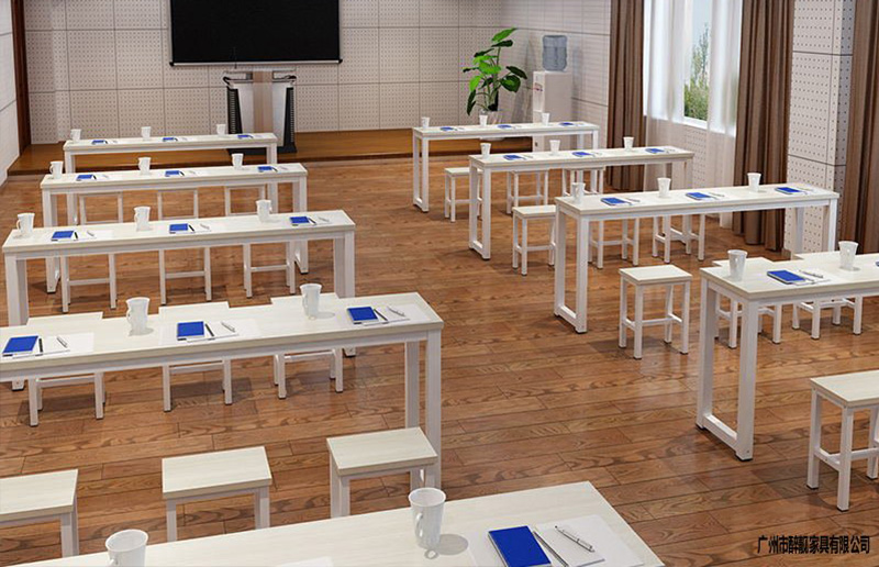 教学中小学生课桌